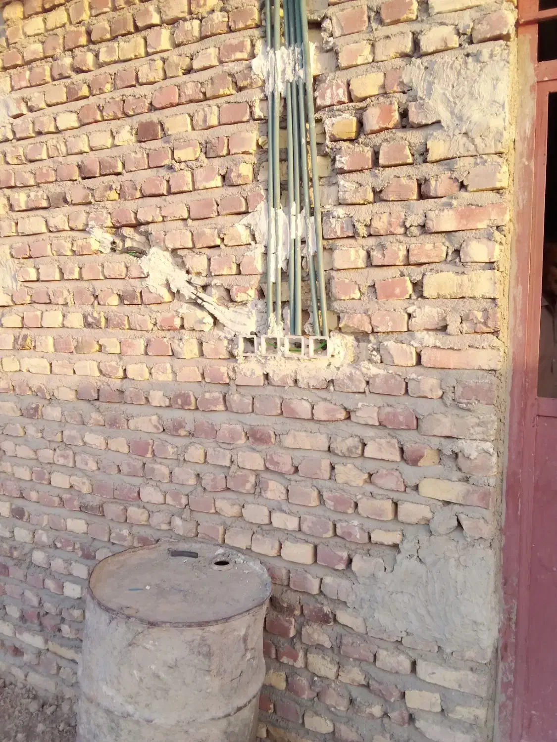 سیم کشی. برقکشی.  برقکاری.خرده کاری|خدمات پیشه و مهارت|هیرمند, |دیوار