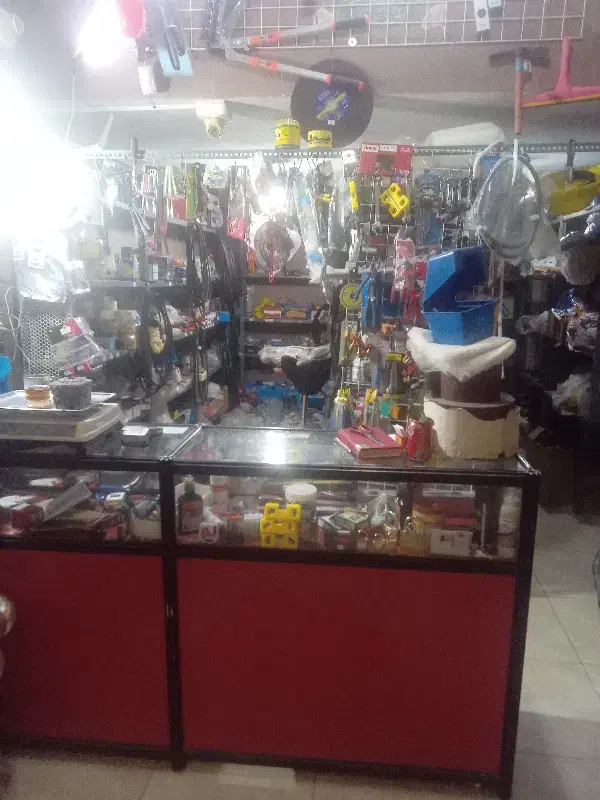 فروش قفسه های فلزی وابزارموجودمغازه|فروشگاه و مغازه|شیراز, فرگاز|دیوار