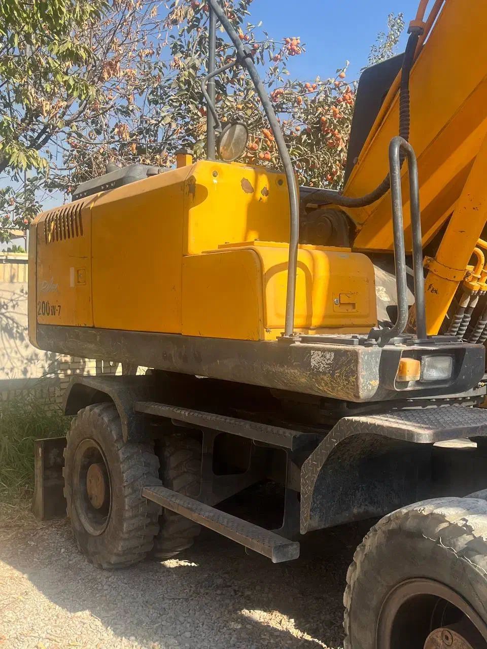 بیل مکانیکی۲۰۰لاستیکی|خودرو سنگین|اسلام‌شهر, ملک‌آباد|دیوار