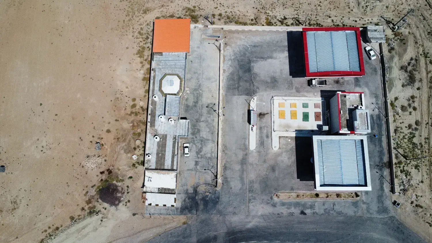 جایگاه سوخت و خدمات رفاهی سپهر دبیران|فروش دفتر صنعتی، کشاورزی، تجاری|ایرانشهر, |دیوار