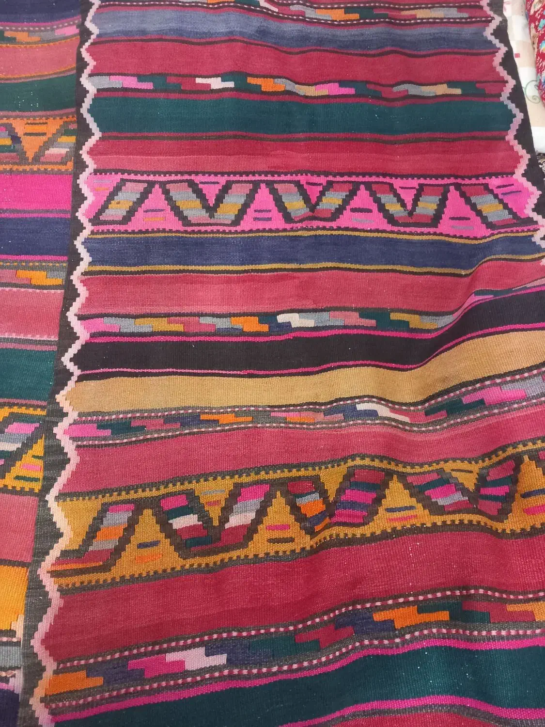 گلیم (پالاز)قدیمی|گلیم، جاجیم، گبه|مرند, |دیوار