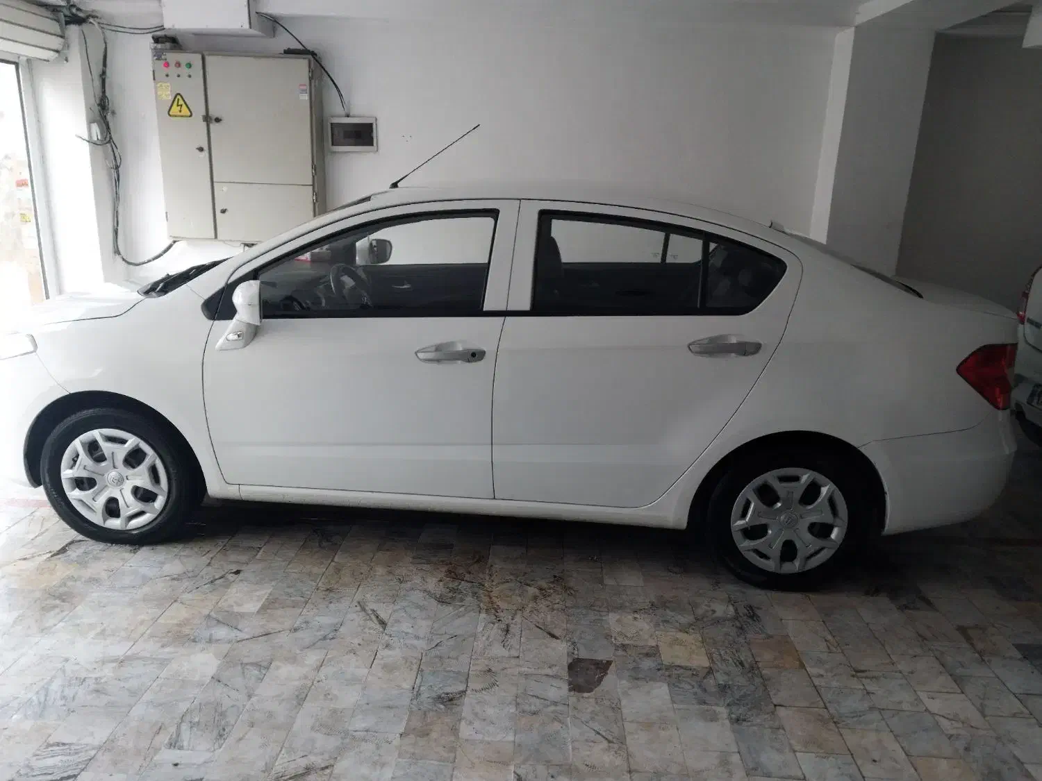 برلیانس ۲۳۰|خودرو سواری و وانت|رشت, سعدی (تختی)|دیوار