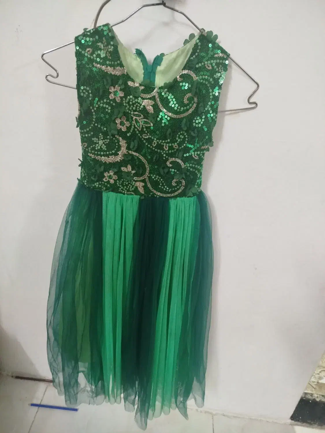 چند تا پیراهن دخترانه نو.همش با هم واسه ۷تا ۸سال|لباس|مشهد, پورسینا|دیوار