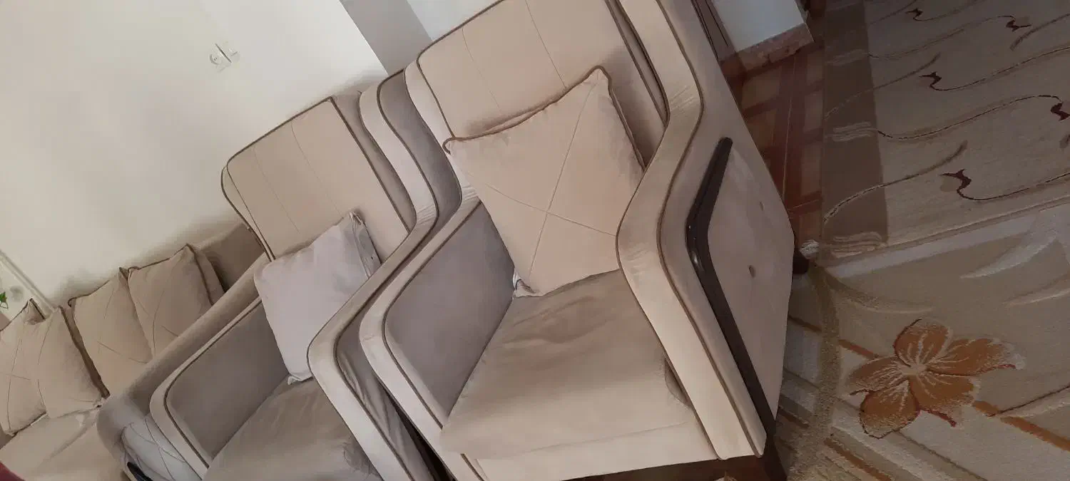 مبل کرم روشن با قیمت عالی|مبلمان خانگی و میز عسلی|قائم‌شهر, |دیوار