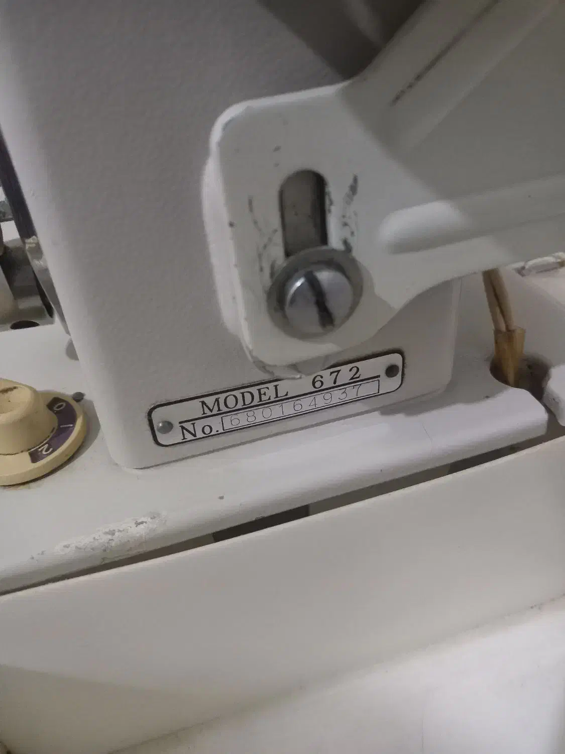 چرخ خیاطی ژانومه ۶۷۲|چرخ خیاطی و ریسندگی|رشت, پیرکلاچای|دیوار