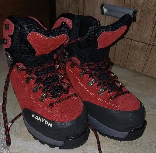 کفش کوهنوردی کانیون سایز ۳۹|کوهنوردی و کمپینگ|کرج, حیدرآباد|دیوار