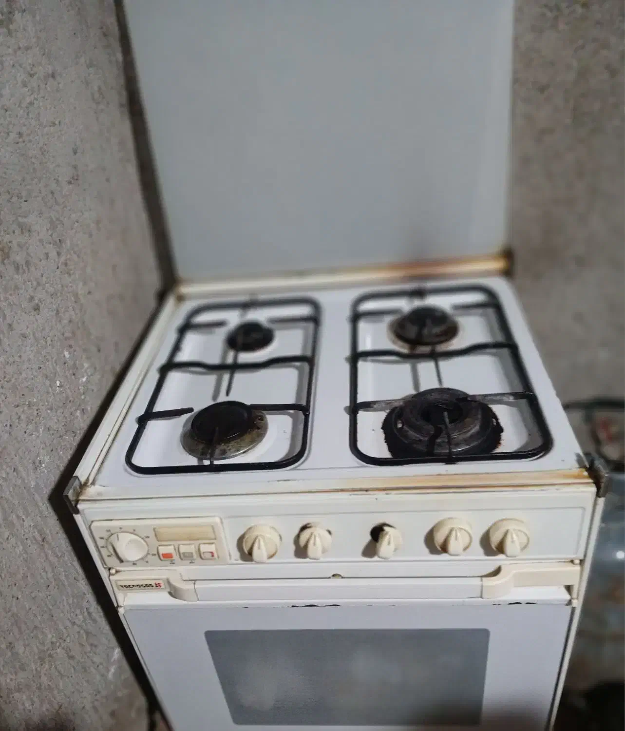 اجاق گاز و کمد لباس|اجاق گاز و لوازم برقی پخت‌وپز|زاهدان, |دیوار