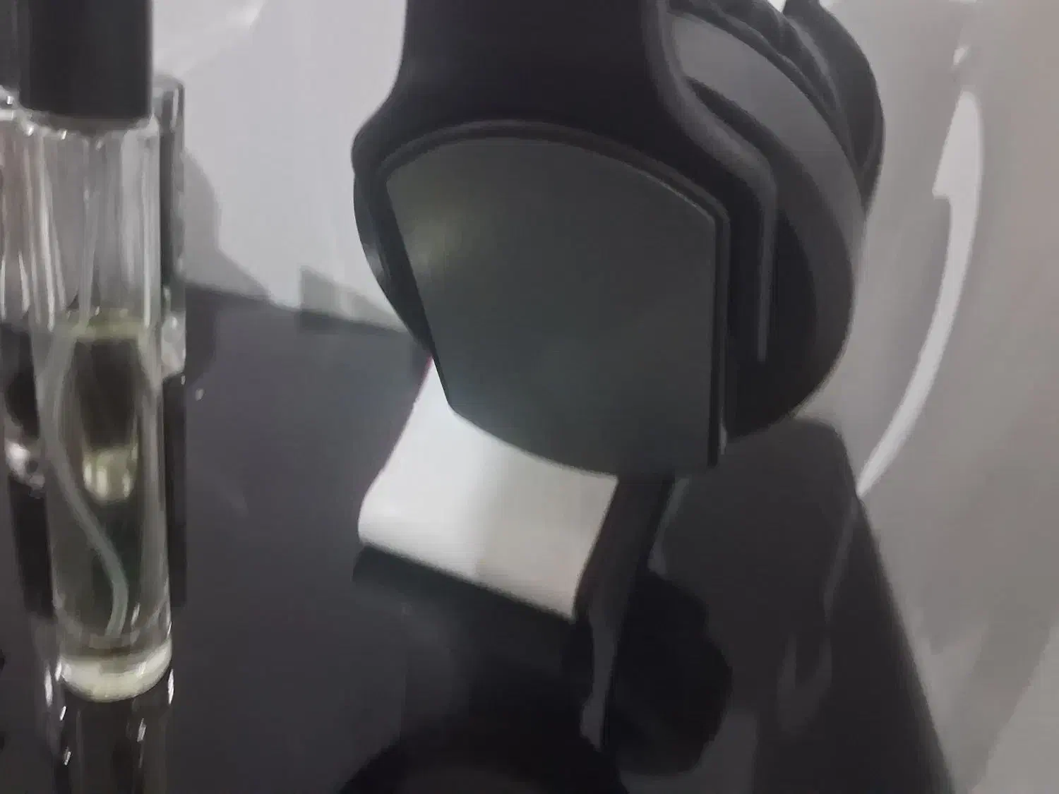 هدفون وهندفری|پخش‌کننده همراه|پرند, فاز ۶|دیوار