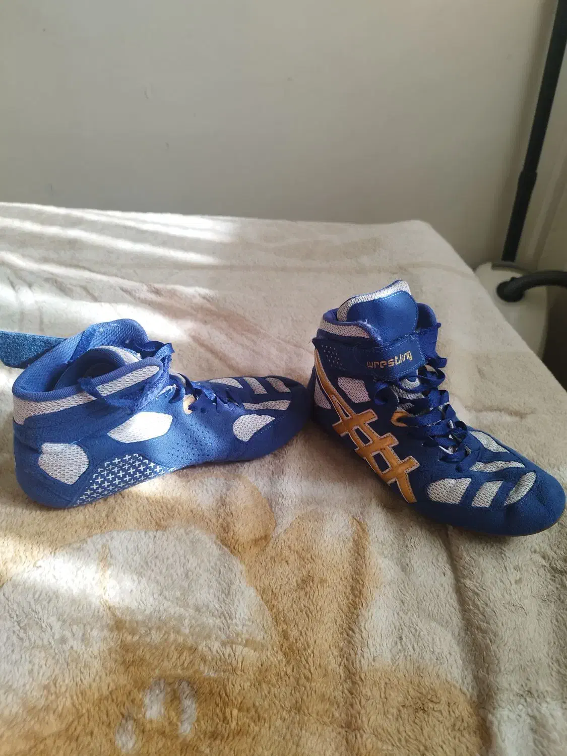 کتونی کشتی اورجینال ۲تا|کیف، کفش، کمربند|تهران, خانی آباد نو شمالی|دیوار