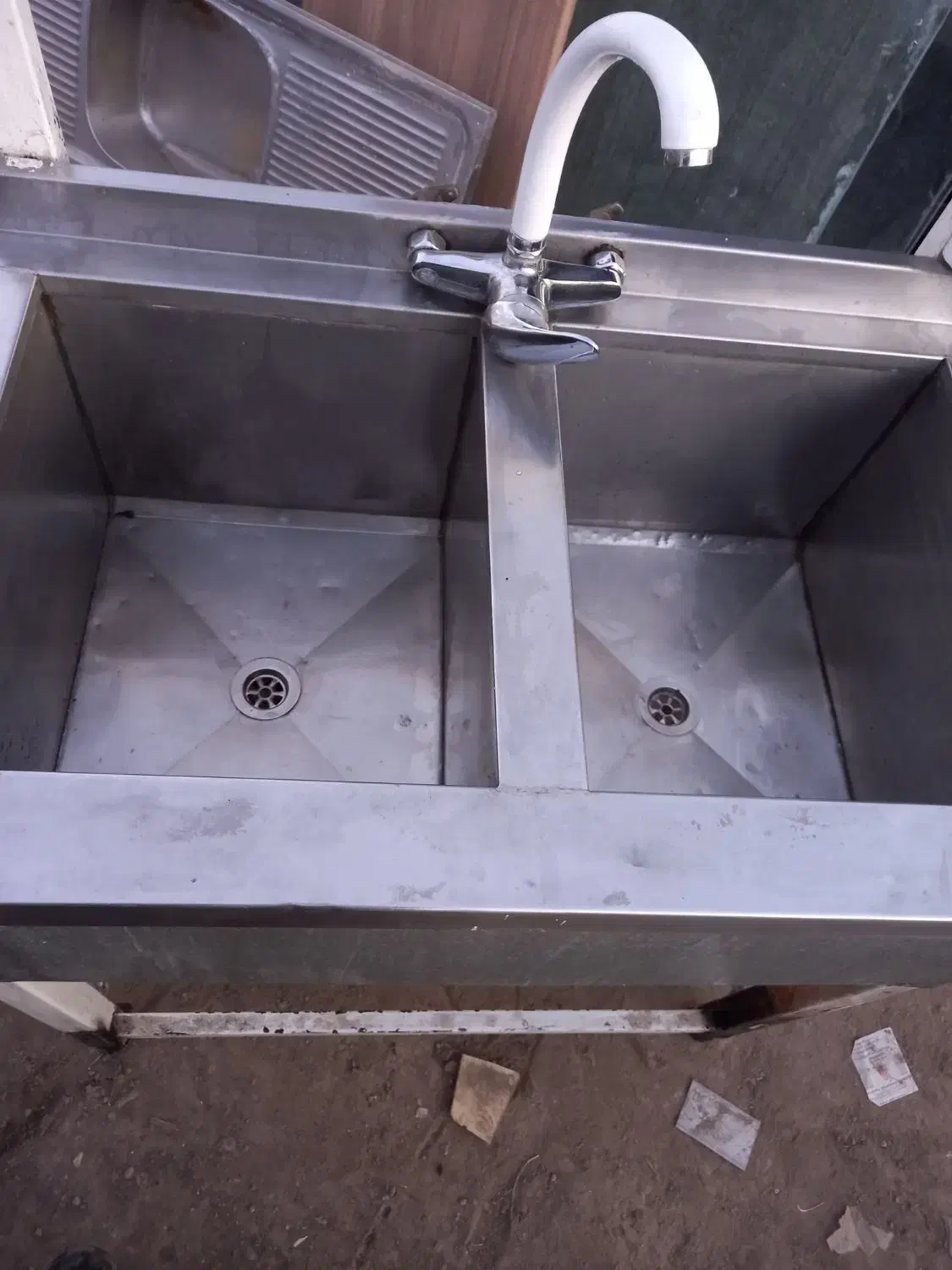 سینک دوقلوی صنعتی سالم وتمیز باشیر آبش|مصالح و تجهیزات ساختمان|مشهد, نیزه|دیوار