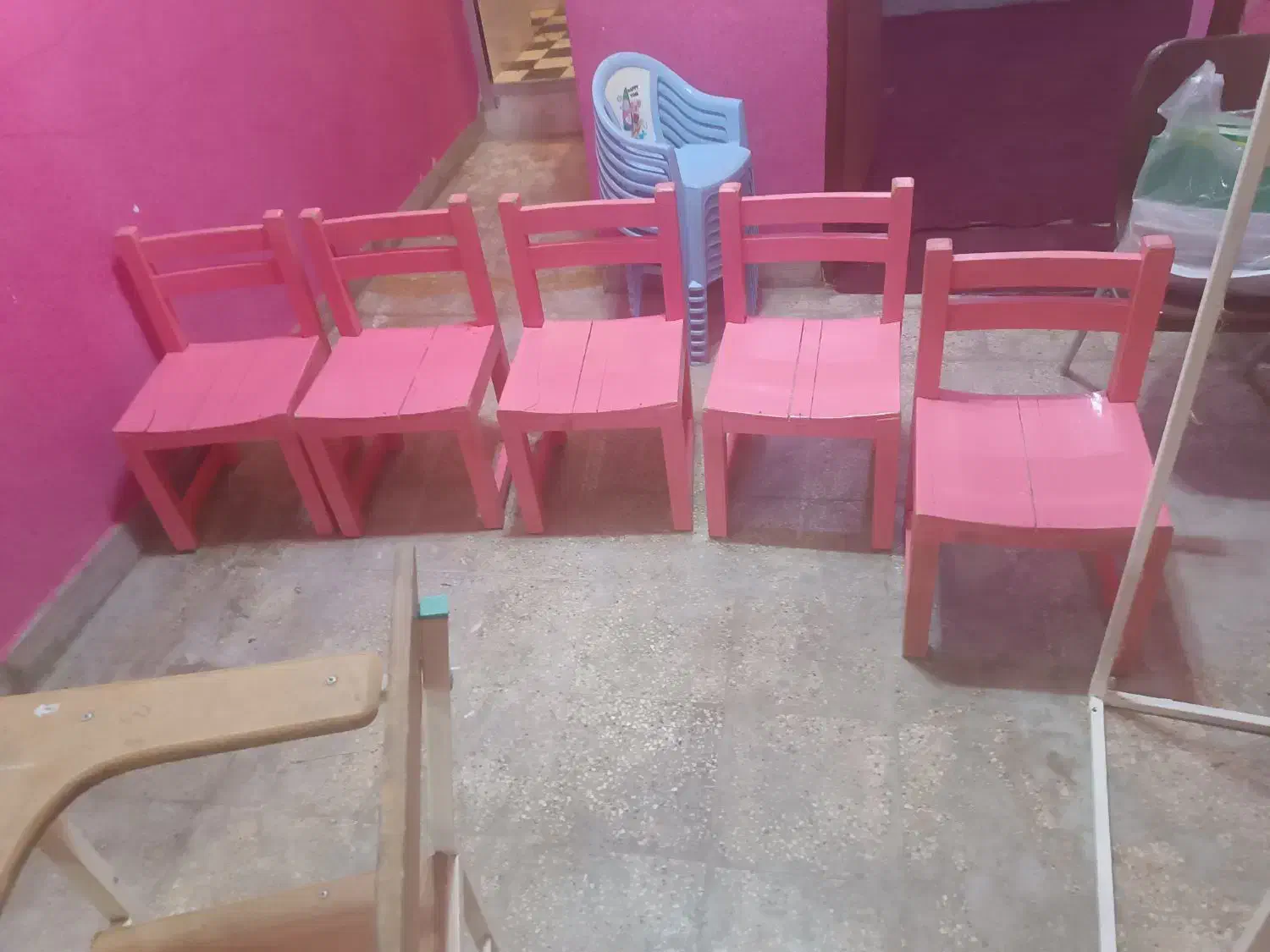 فروش صندلی دانش آموزی و مهد کودک دست دوم در حد نو|صندلی و نیمکت|بهبهان, |دیوار