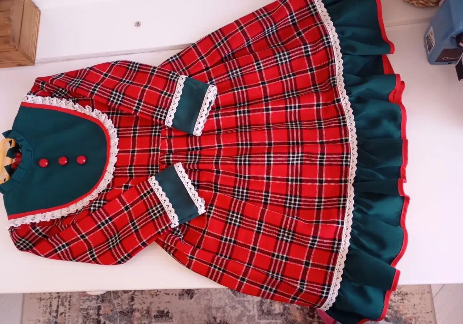 لباس یلدایی|لباس|نیشابور, هفده شهریور|دیوار