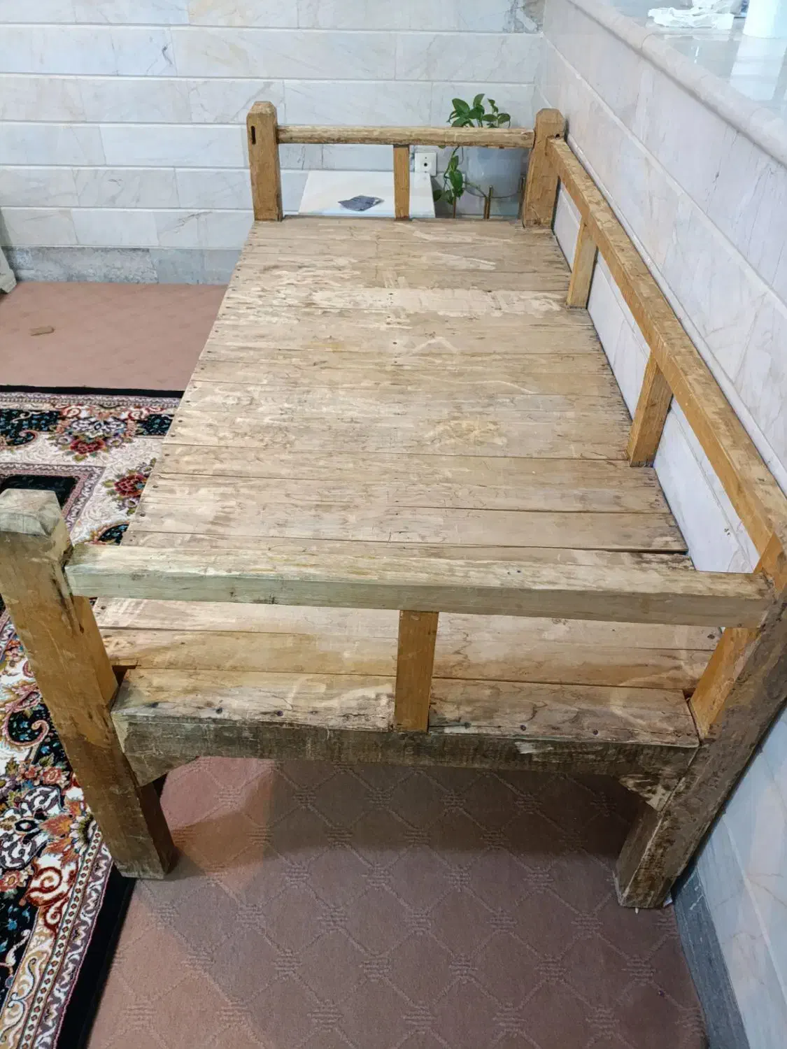 تخت سنتی چوبی|صندلی و نیمکت|قم, زنبیل آباد|دیوار