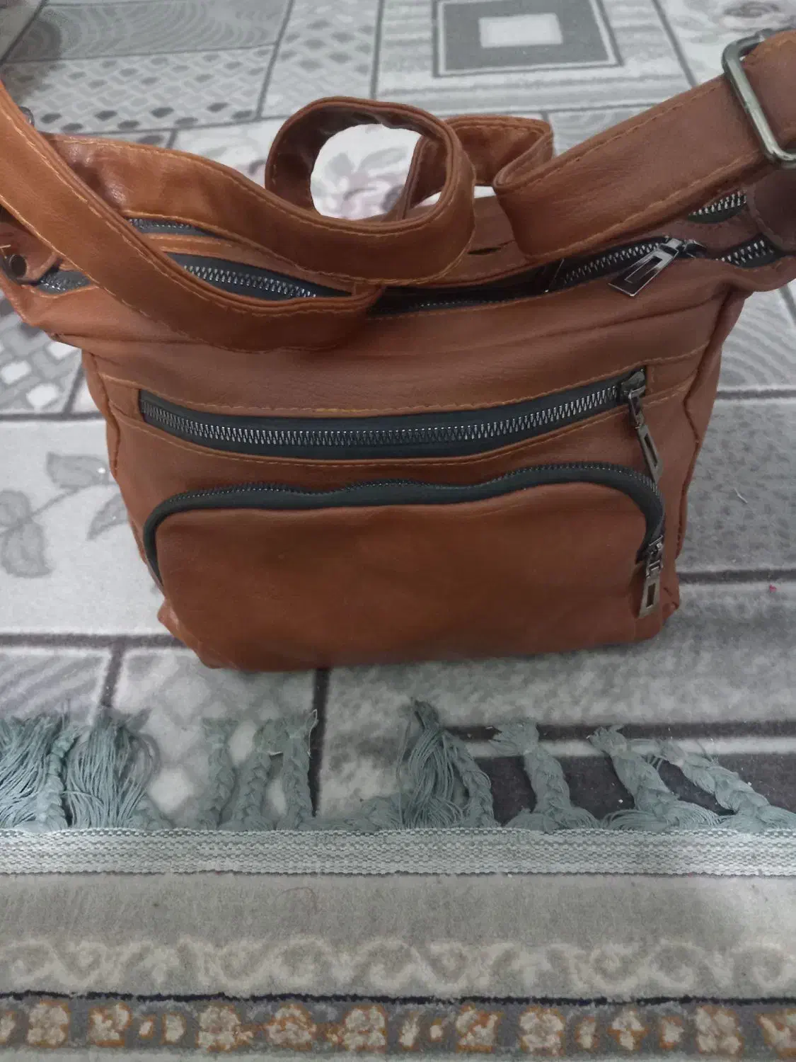 کیف دستی چرم|کیف، کفش، کمربند|اشتهارد, |دیوار