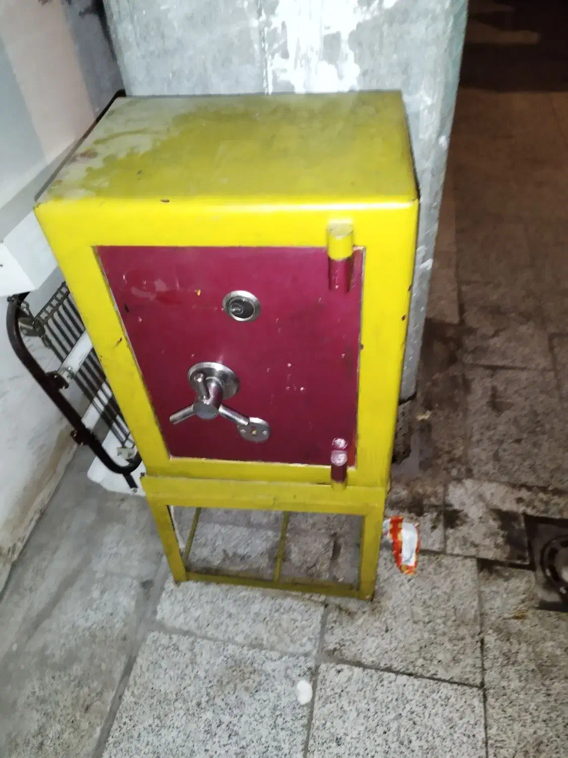 گاوصندوق|ابزارآلات|کرمان, |دیوار