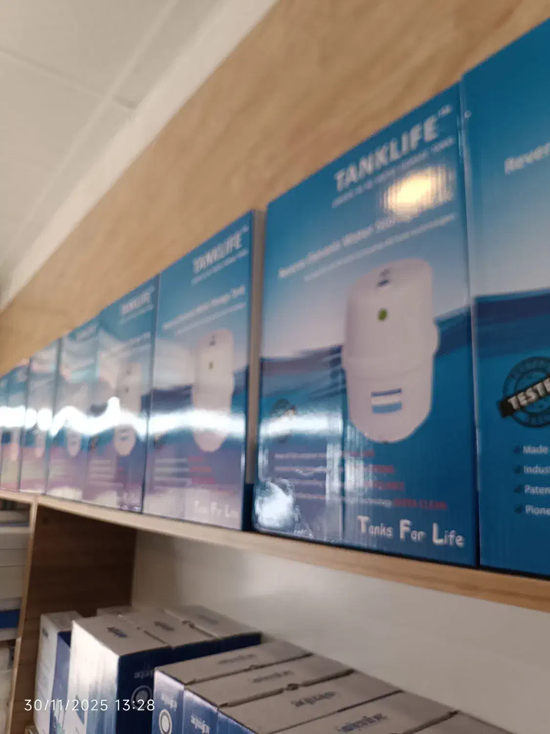 مخزن منبع نگهدارنده تصفیه آب در مدل های مختلف|آبسردکن و تصفیه آب|کرج, فاز ۳ گوهردشت|دیوار