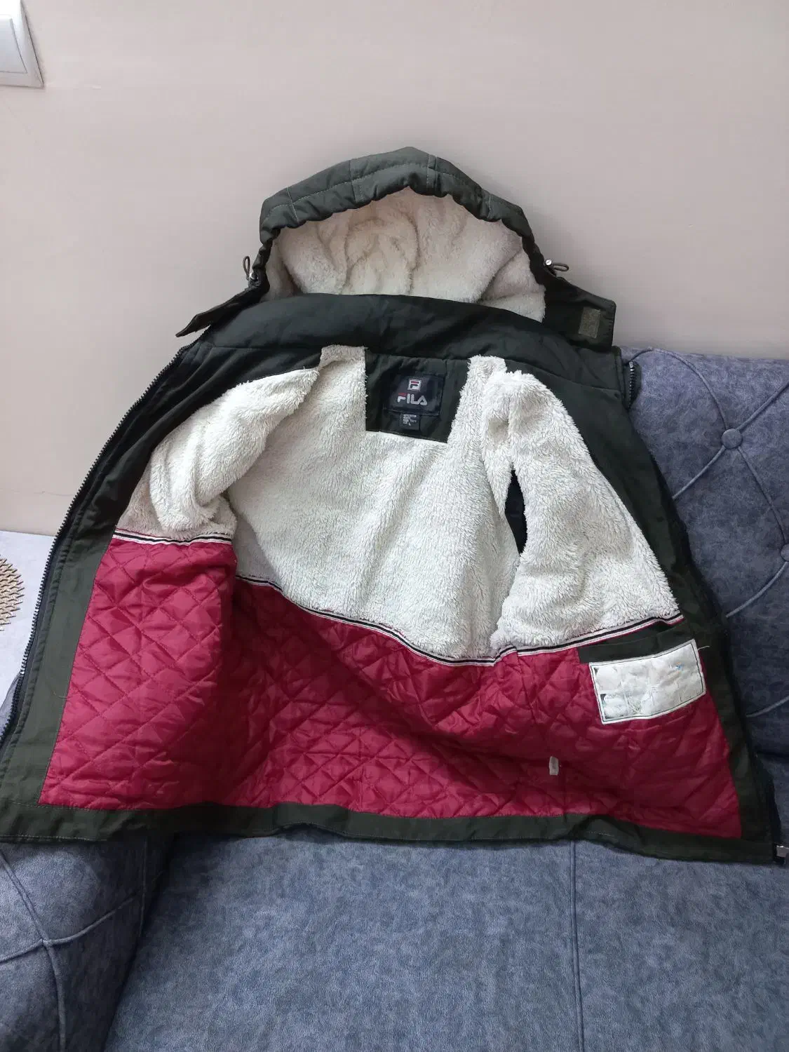 ۱عددکاپشنمردانهو۱عددسویشرتدرحدنو|لباس|تهران, بلورسازی|دیوار