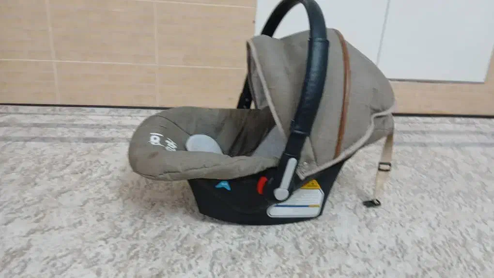 کریر نوزاد|کالسکه و لوازم جانبی|نظرآباد, شهرک فرهنگیان|دیوار