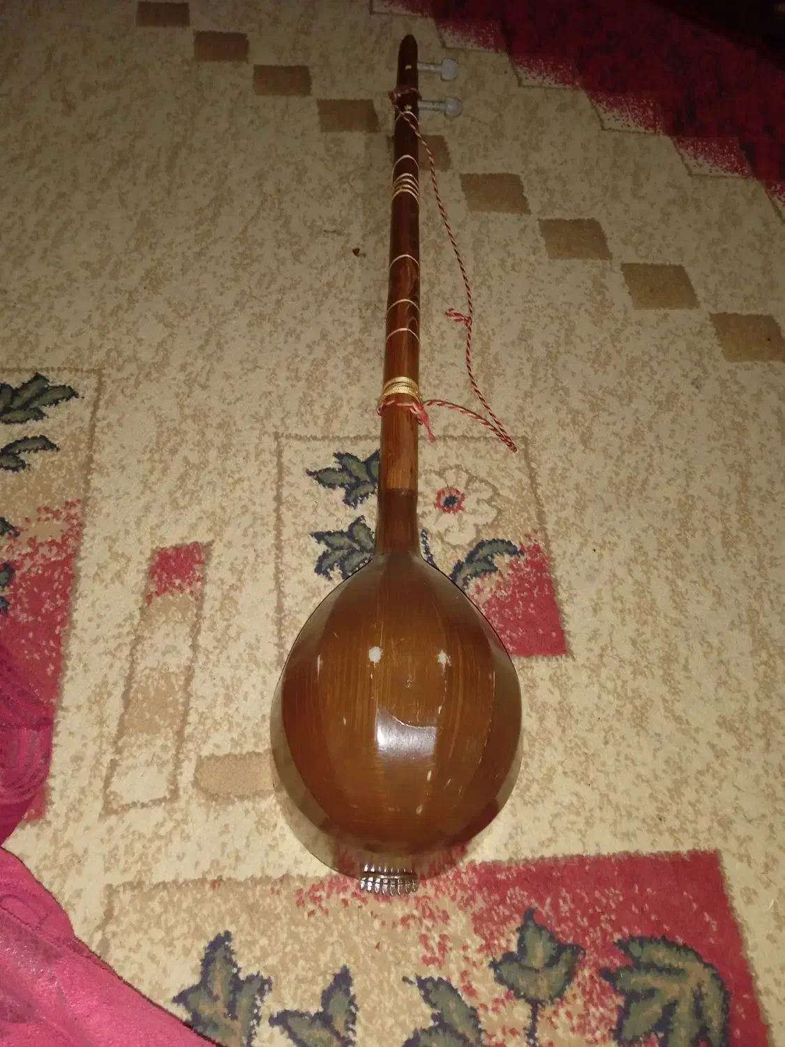 سه تار|سازهای سنتی|آبادان, |دیوار