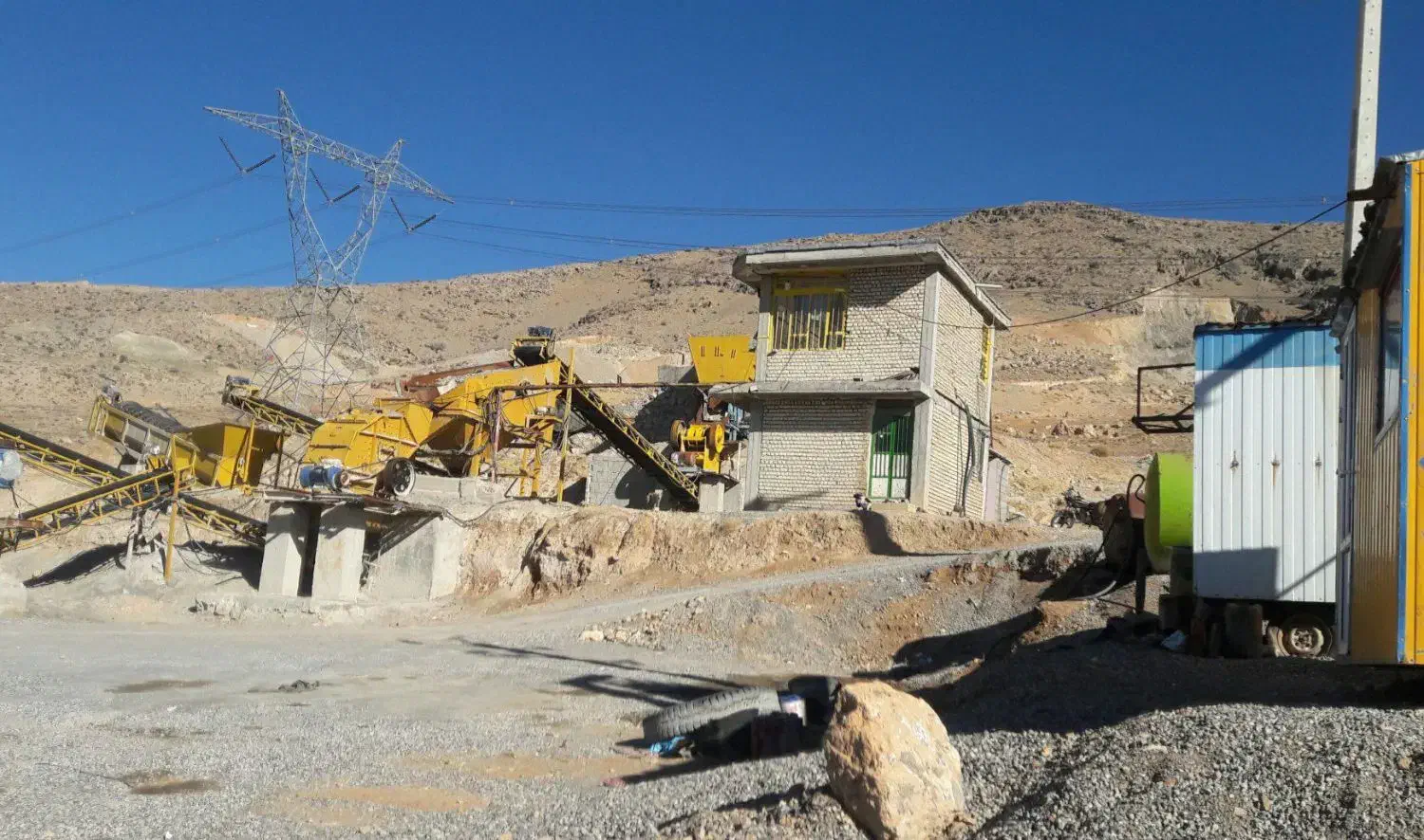 فروش کارخانه سنگ‌شکن آماده بهره‌برداری|ماشین‌آلات صنعتی|لردگان, |دیوار