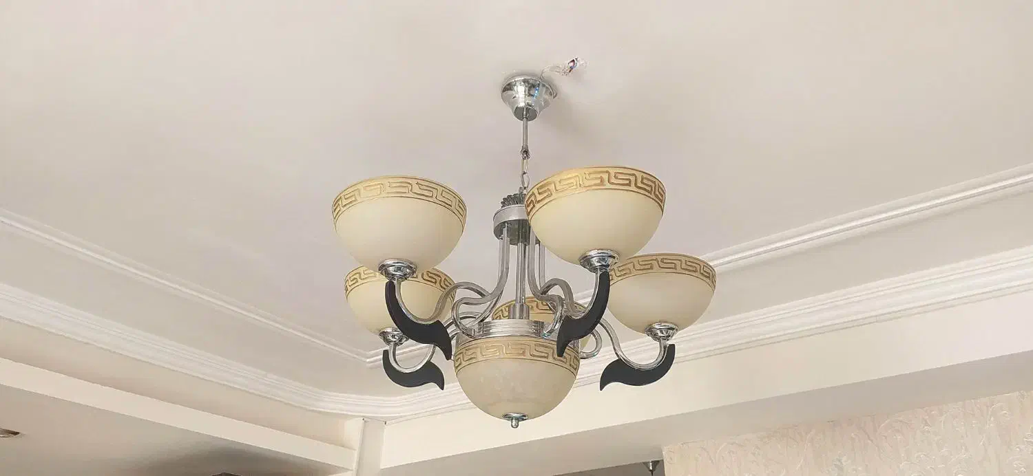 لوستر ورساچه|لوستر و چراغ آویز|بندرعباس, |دیوار