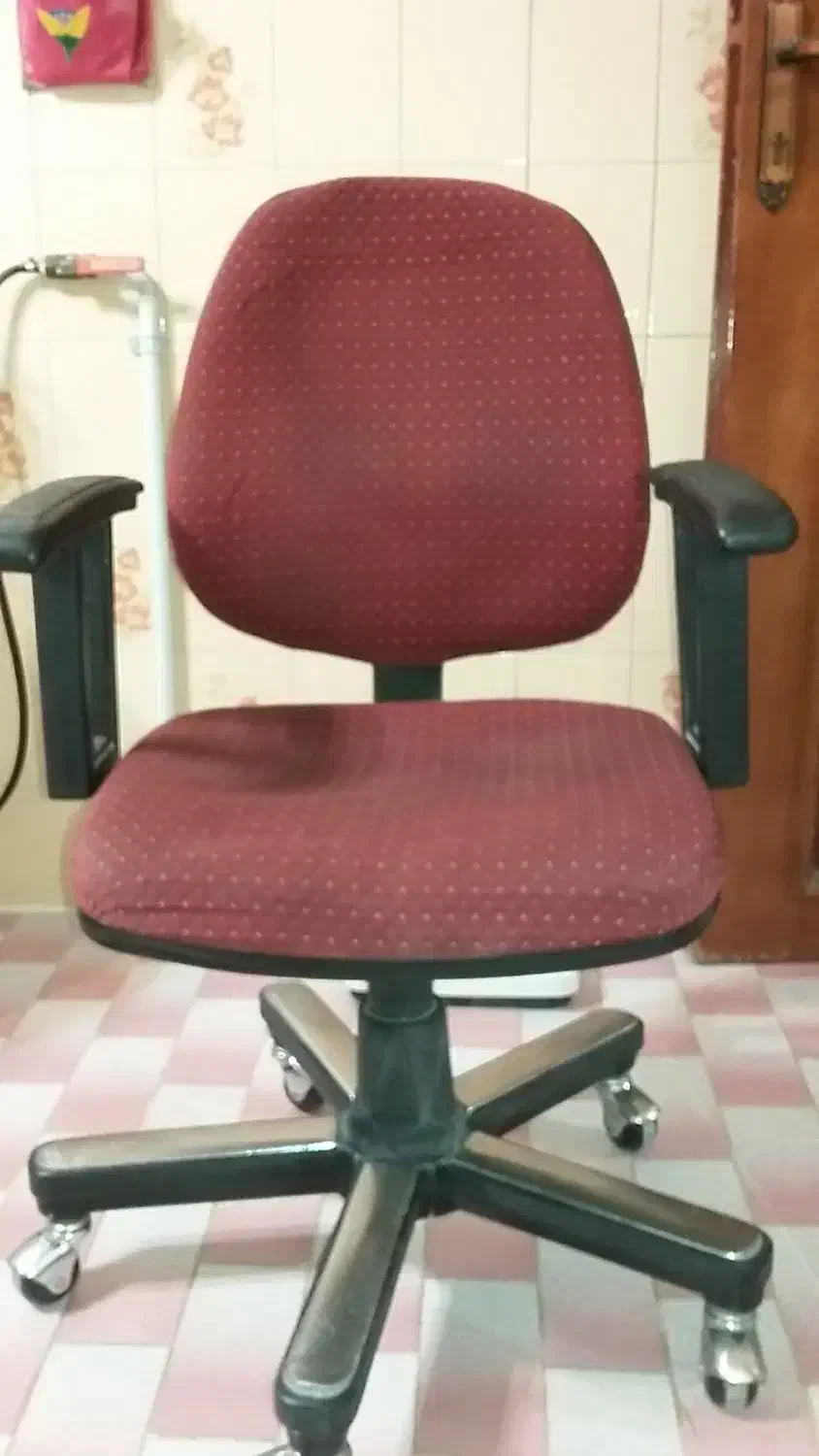 صندلی رایانه صنعت|صندلی و نیمکت|بروجرد, |دیوار