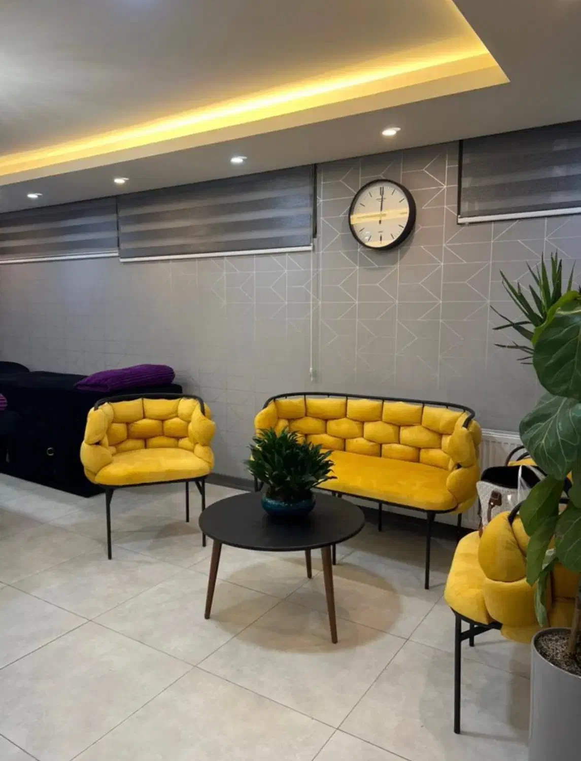 اجاره لاین های زیبایی یک میلیون|خدمات آرایشگری و زیبایی|اصفهان, سعادت‌آباد|دیوار