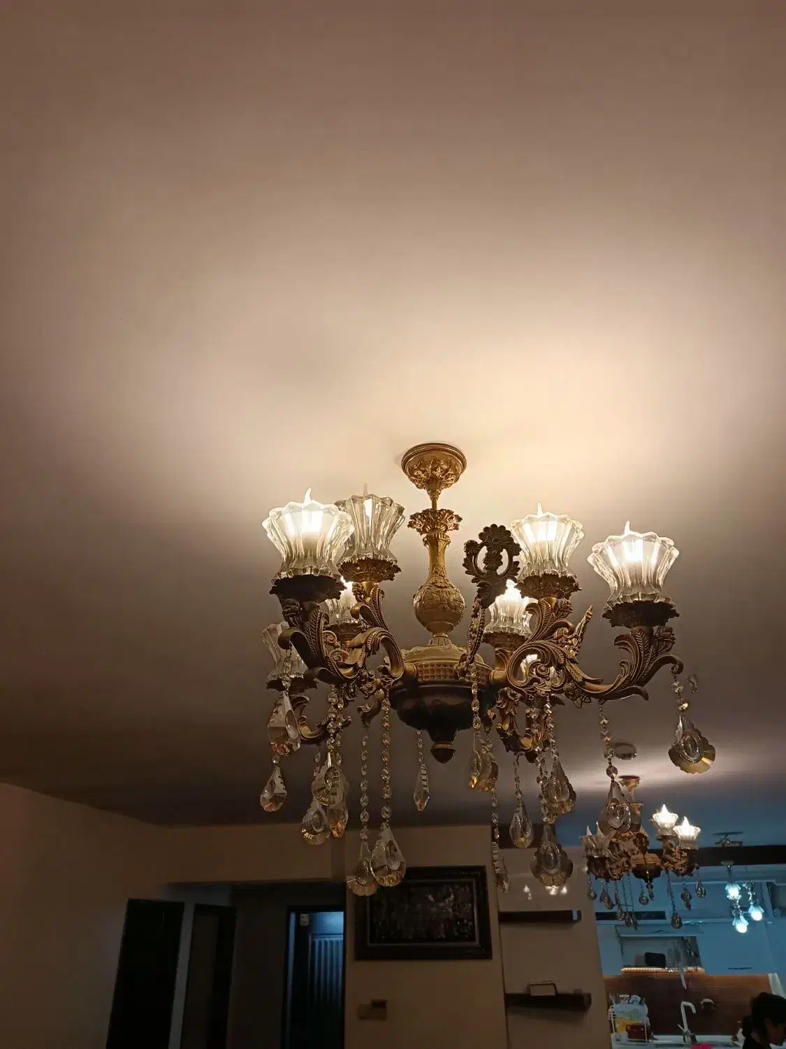 لوستر چهار شاخه هشت شعله|لوستر و چراغ آویز|اصفهان, شیخ اشراق|دیوار