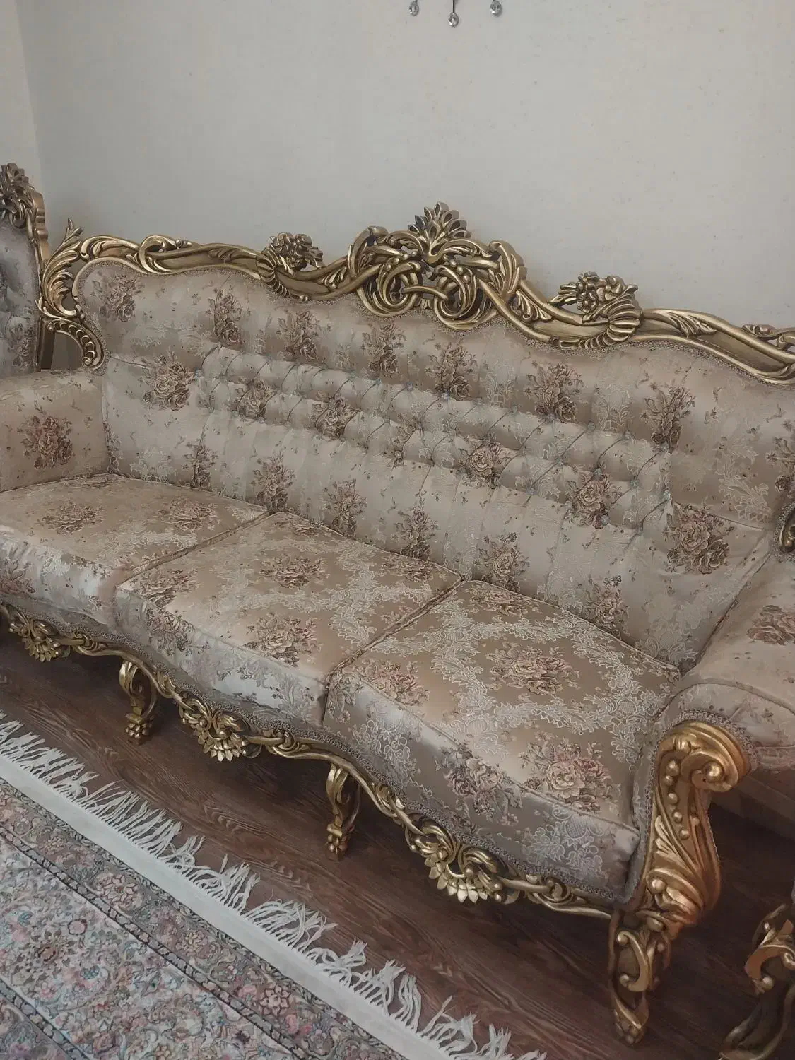 مبل  ۹نفره در حد نو|مبلمان خانگی و میز عسلی|شیراز, ریشمک|دیوار