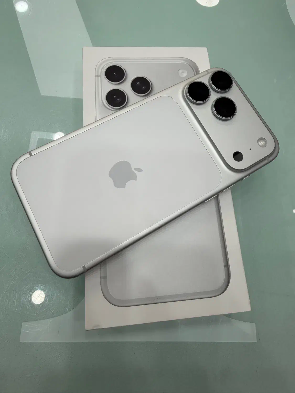 ایفون ۱۷ پرو مکس ۲۵۶ سفید|موبایل|تهران, تجریش|دیوار