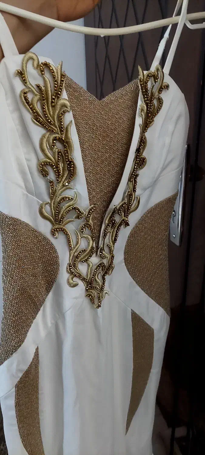 لباس مجلسی|لباس|میبد, |دیوار