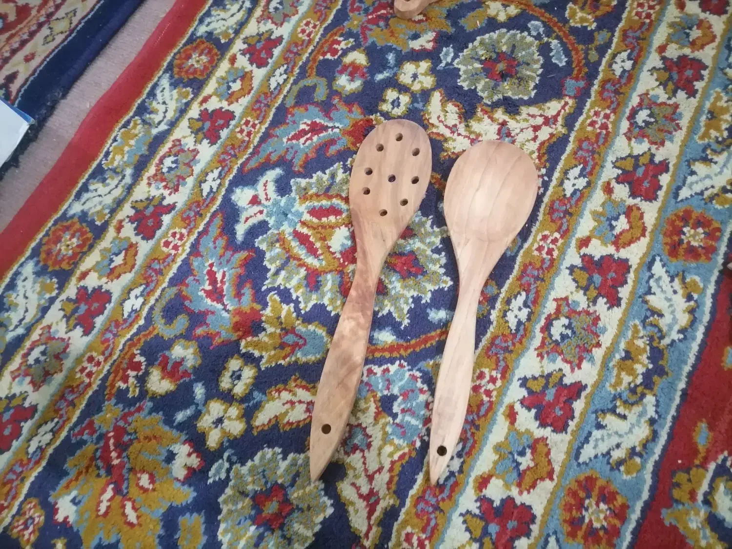 قاشق وکفگیر چوبی و کوسن|صنایع دستی و سایر لوازم تزئینی|بندر ترکمن, |دیوار