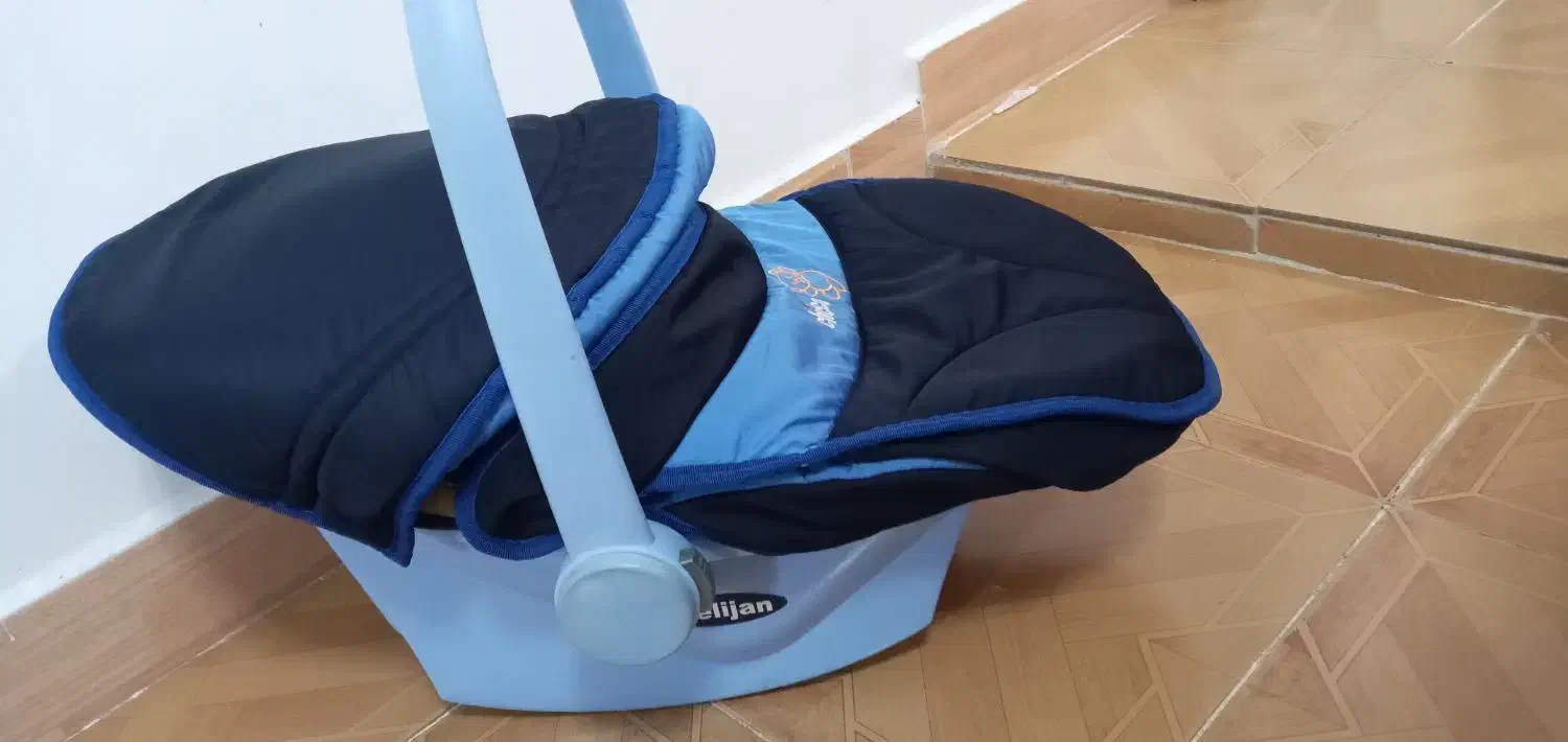 کریر دلیجان|کالسکه و لوازم جانبی|رشت, شهرک قدس|دیوار