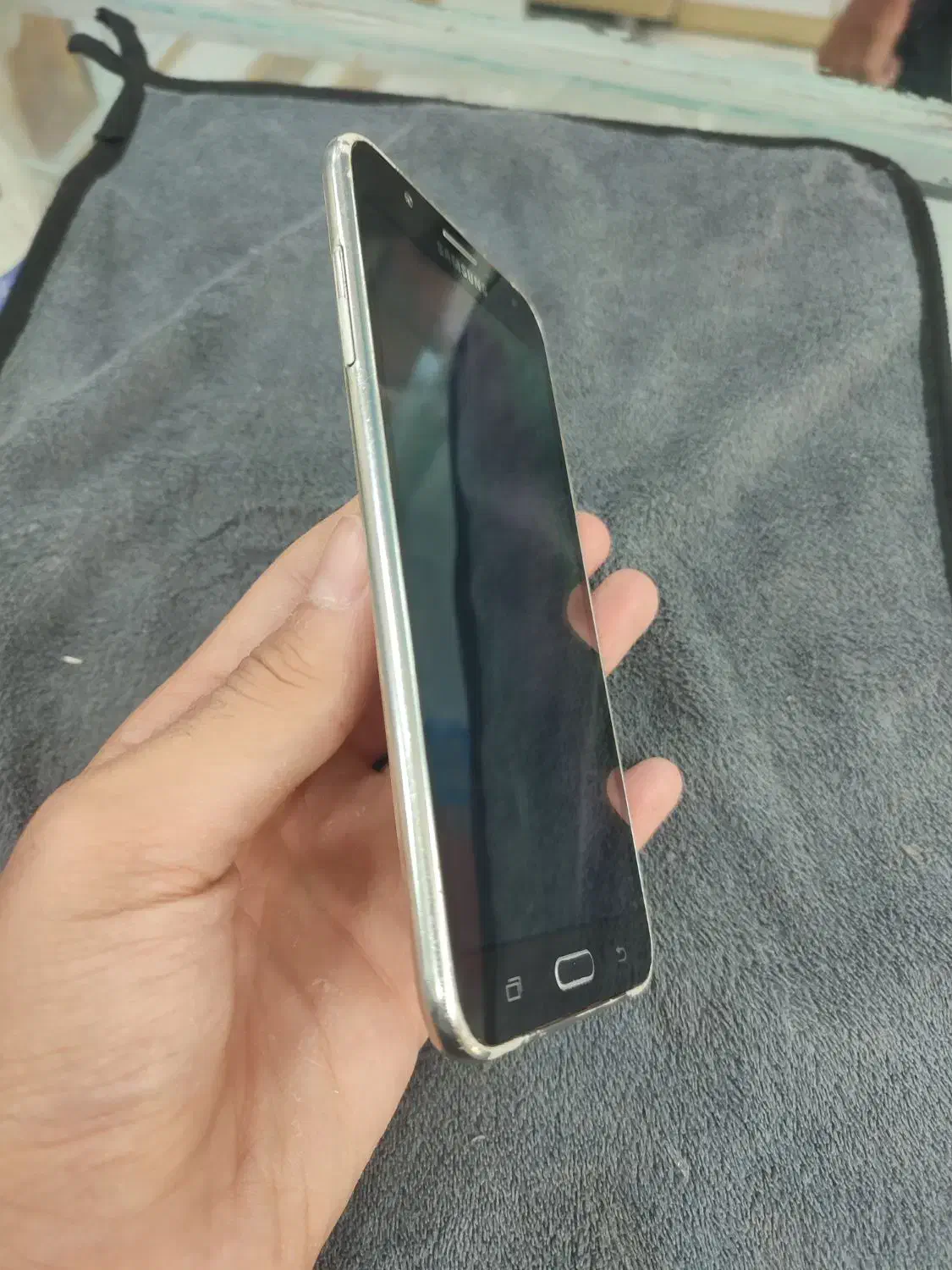 سامسونگ Galaxy J7 با حافظهٔ ۱۶ گیگابایت|موبایل|چناران, |دیوار