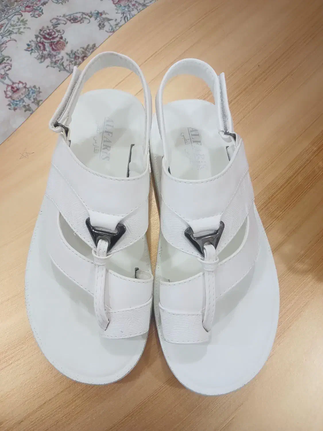 صندل طبی|کیف، کفش، کمربند|اهواز, شهرک رزمندگان|دیوار