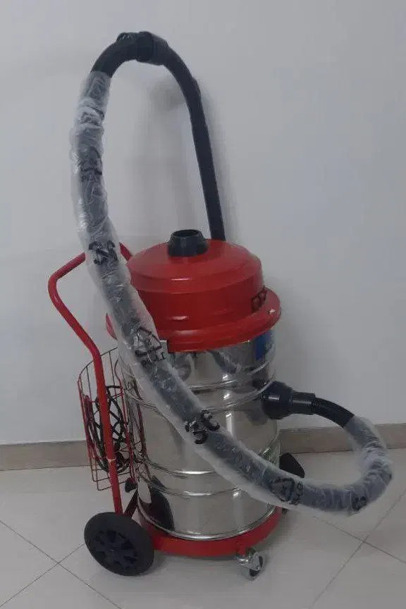 جارو برقی صنعتی سه موتوره آب و خاک|جاروبرقی، جارو شارژی، بخارشو|تهران, اباذر|دیوار