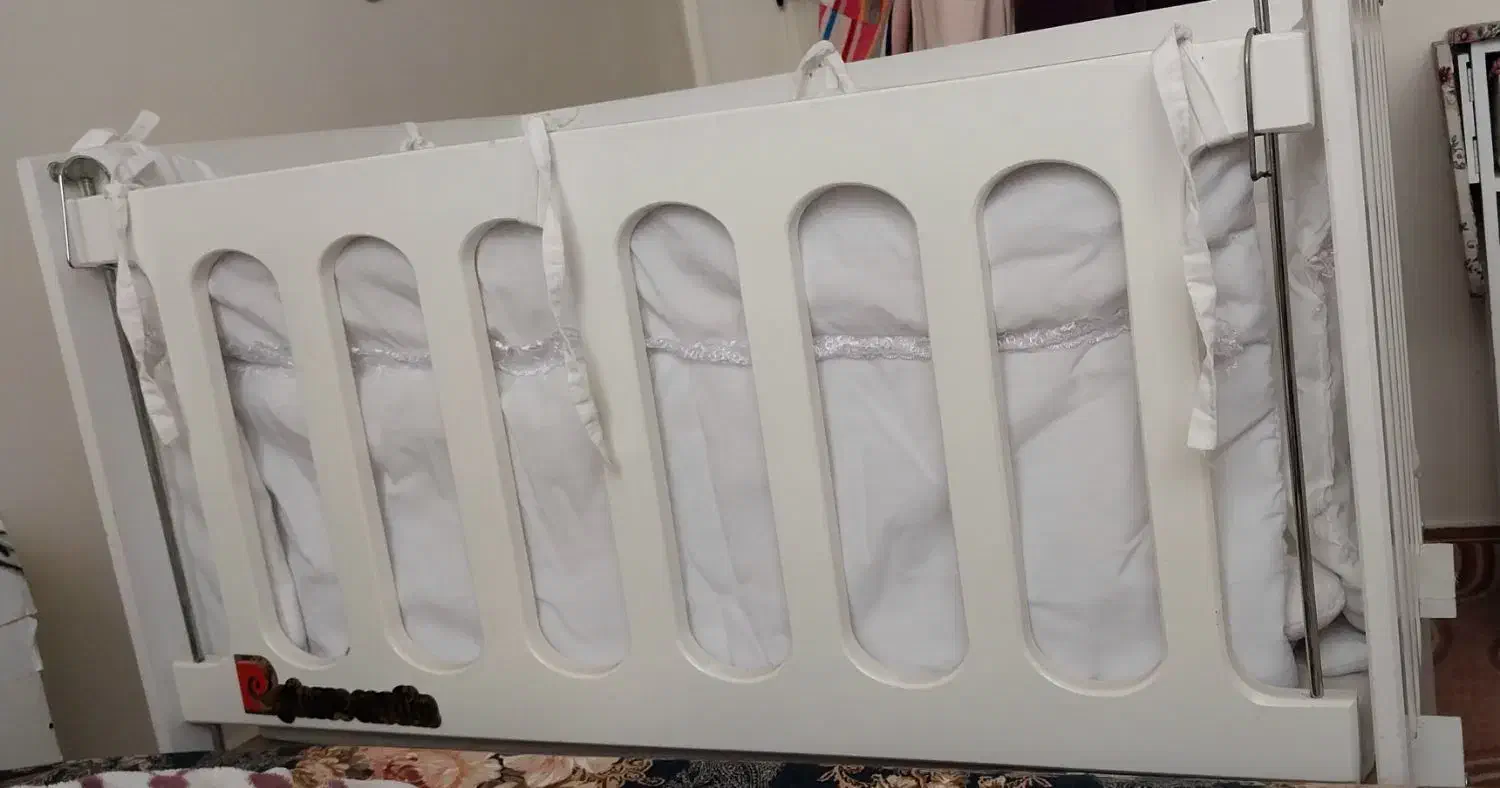 تخت کنارمادر و روروئک|تخت و صندلی بچه|کرج, نوروزآباد|دیوار