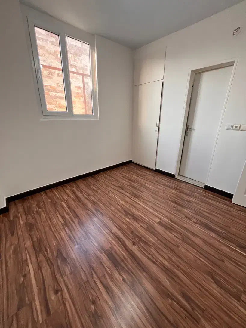 رهن ۵۰ متر عروسک پارکینگ آسانسور ( بریانک )