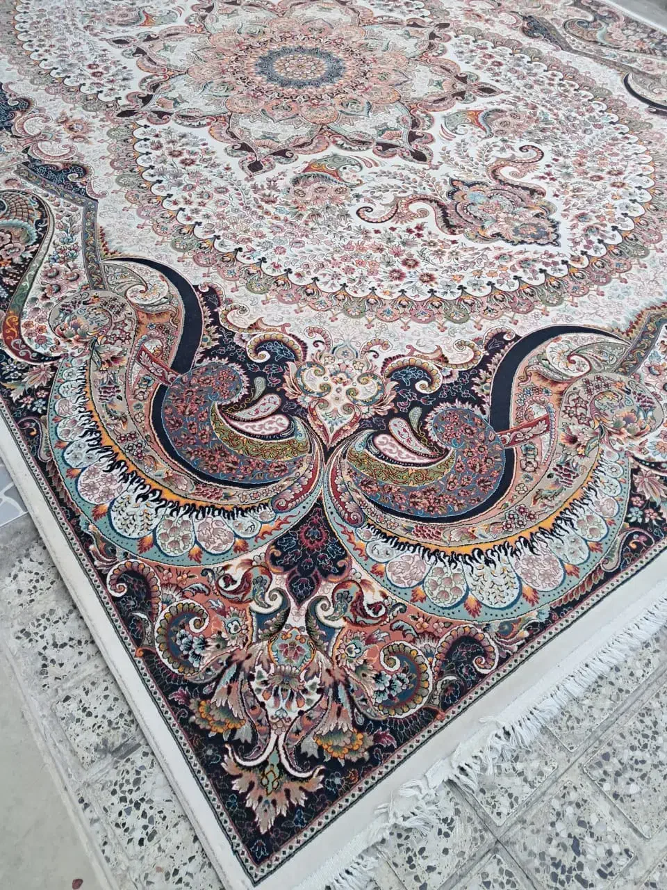 دوتافرش ۹مترچیچک ۷۰۰اصل|فرش|ورامین, ریحان آباد|دیوار