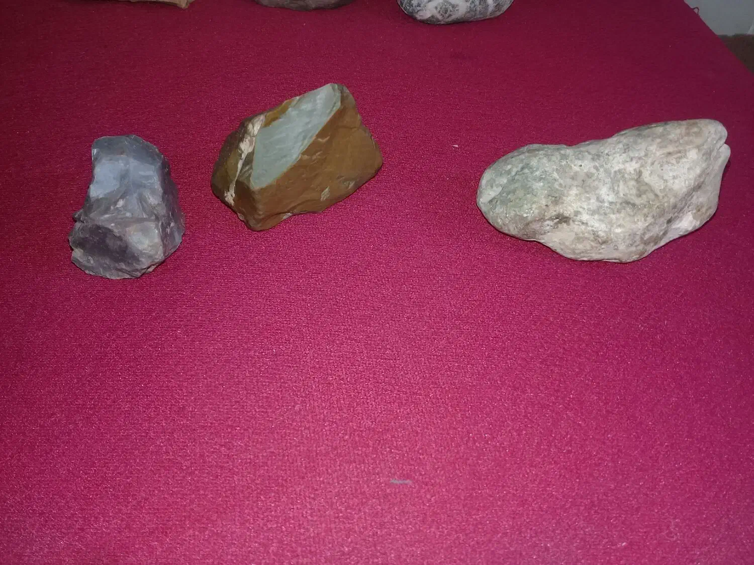با سلام  تعدای سنگ   و فسیل|صنایع دستی و سایر لوازم تزئینی|کرمانشاه, |دیوار