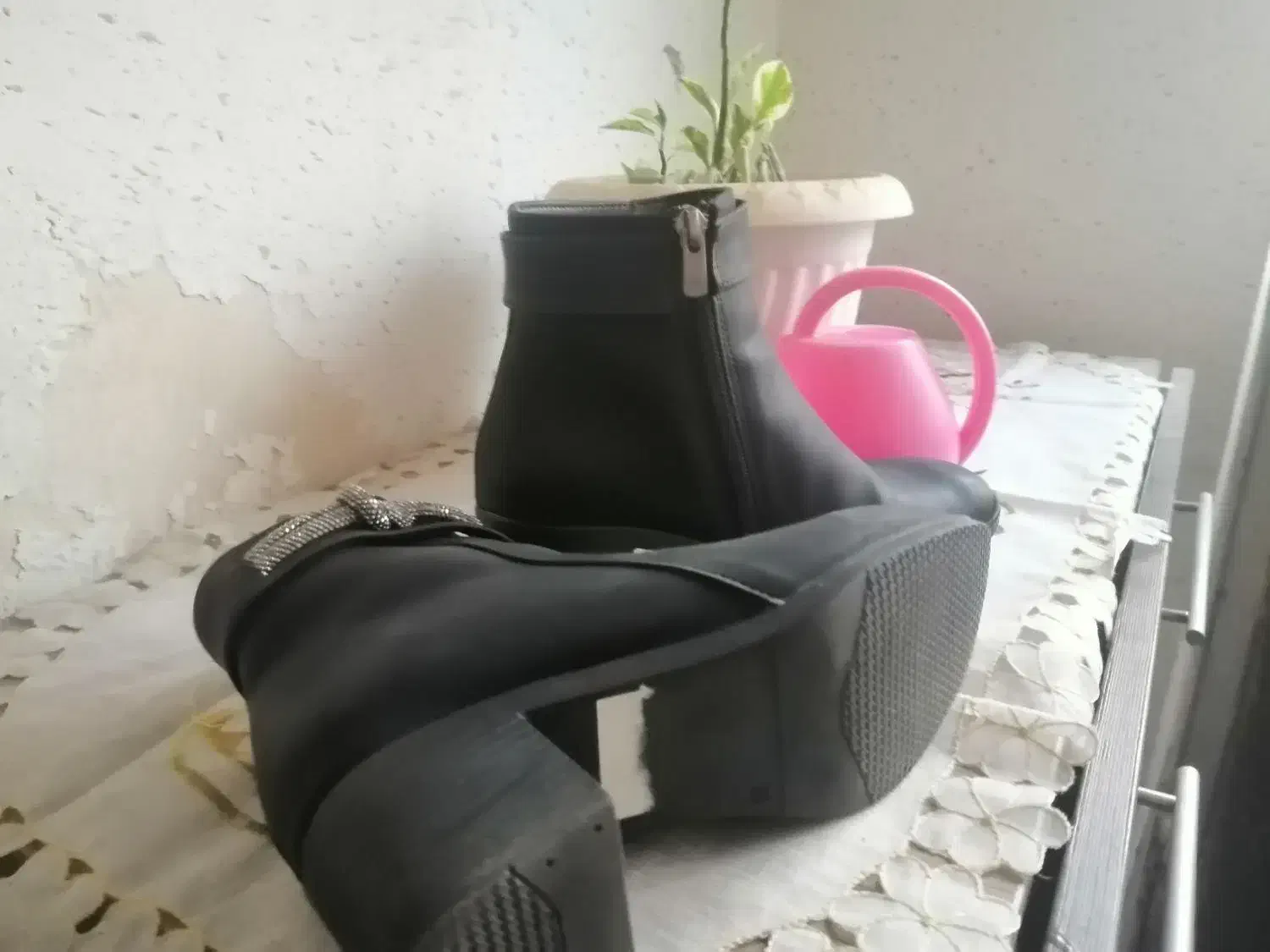 بوت مشکی سایز 36|کیف، کفش، کمربند|شیراز, شیشهگری|دیوار