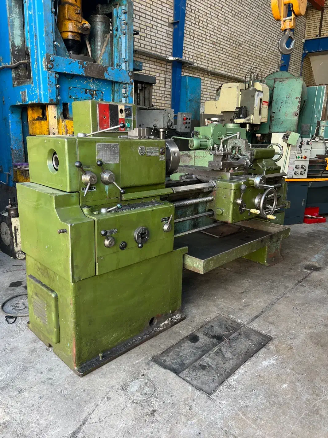 دستگاه تراش h11 و تبریز چینی کفتراش|ماشین‌آلات صنعتی|مشهد, شهرک صنعتی توس|دیوار