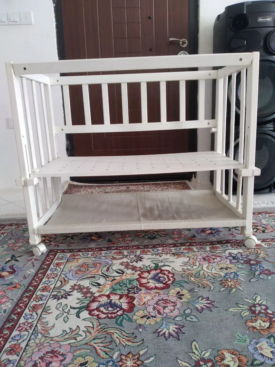 دو عدد تخت خواب نوزاد کاملا سالم|تخت و صندلی بچه|محمدشهر, محمدشهر|دیوار