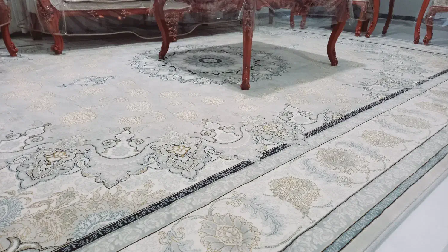 دو عدد فرش 12 متری نو|فرش|ساروق, |دیوار