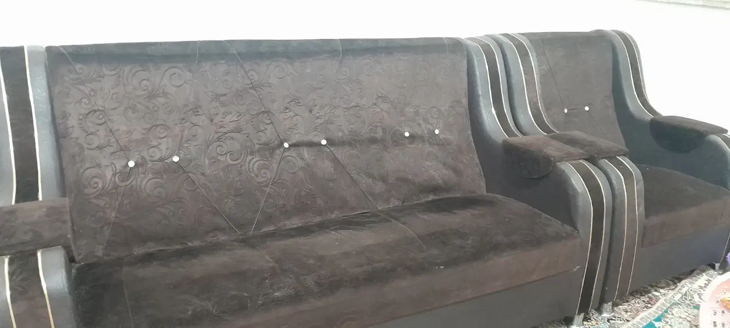 مبل هفت نفره..رنگ قهوه ای .درحدنوهس.توعکس بدافتاده|مبلمان خانگی و میز عسلی|تربت جام, اسماعیل آباد|دیوار