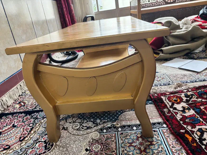 تک میز چوبی|میز و صندلی غذاخوری|اصفهان, اصفهانک|دیوار