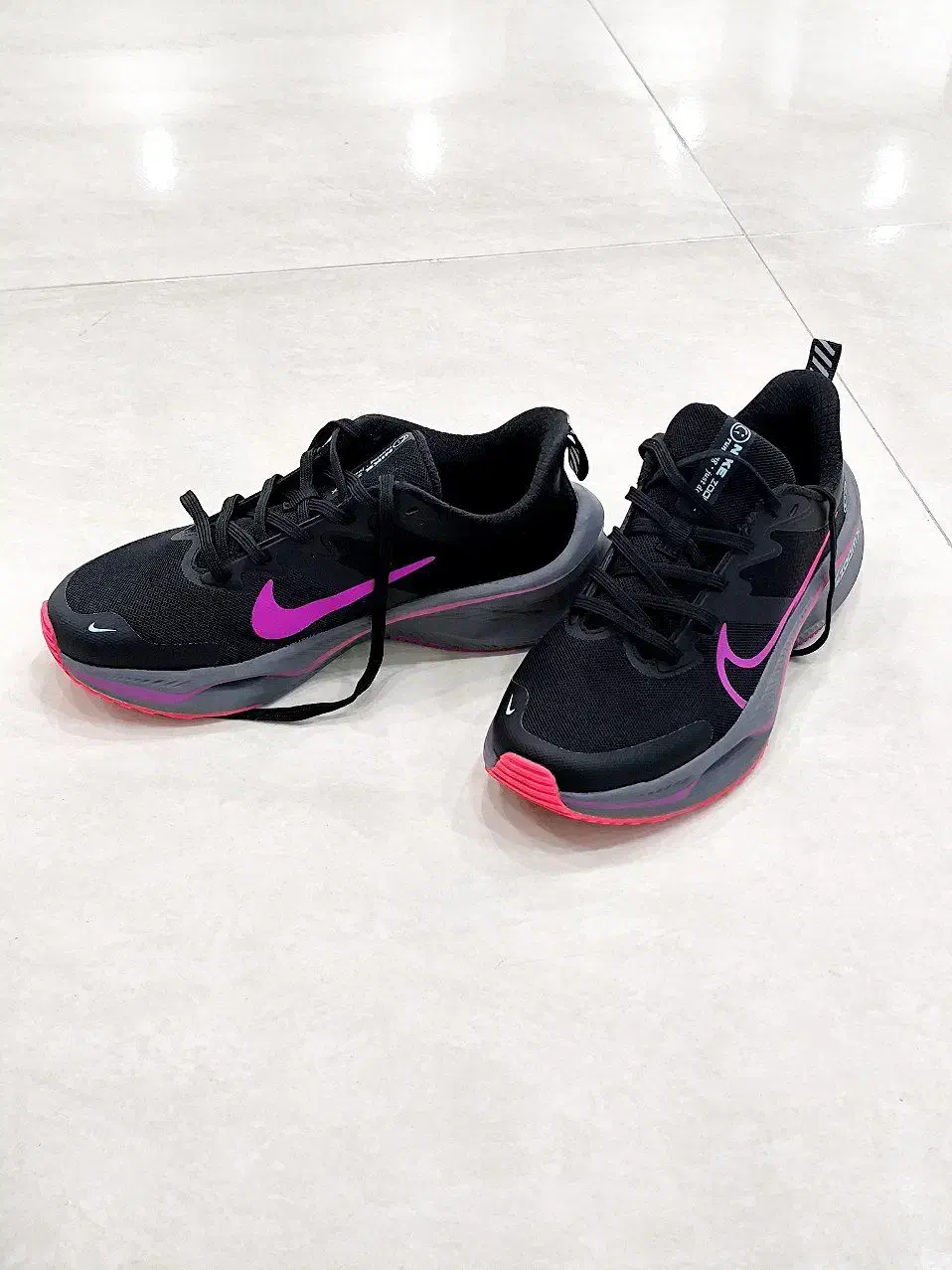 کتونی نایک  zoom X‌‌..|کیف، کفش، کمربند|مرند, |دیوار