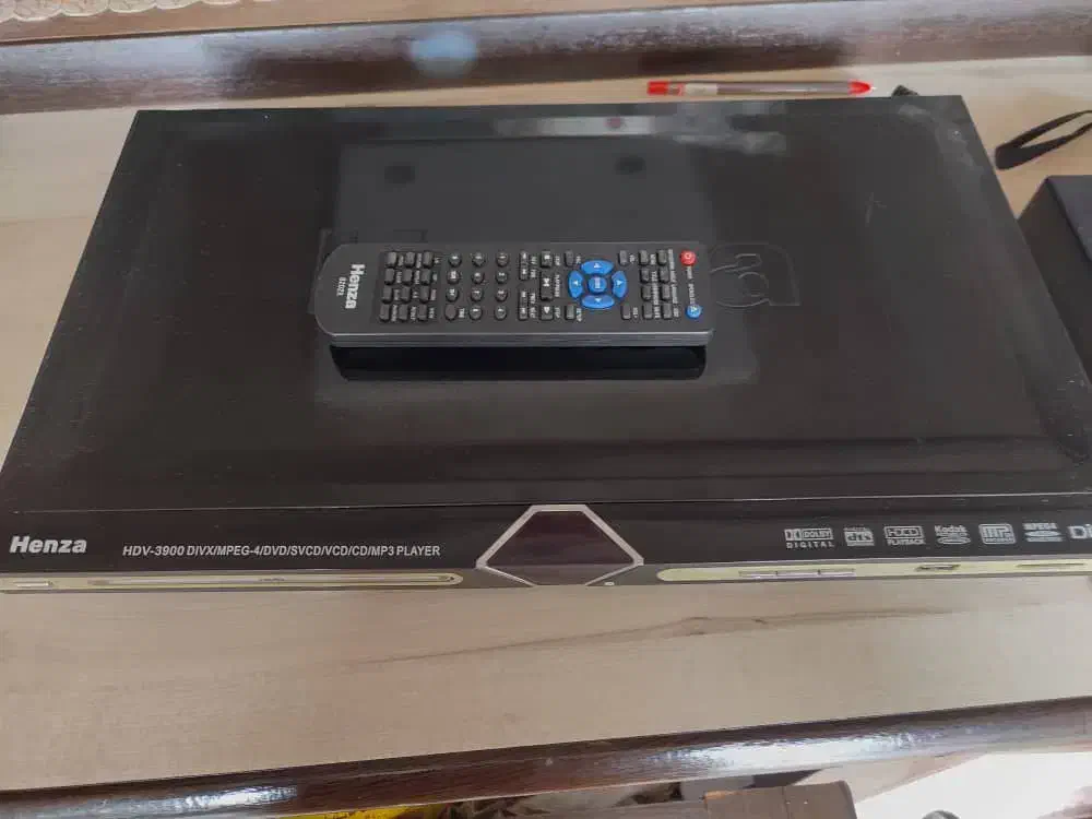 دوتا DVD ال جی و هنزا  فلش خوربا کنترل کاملا سالم|پخش‌کننده DVD و ویدیو|رشت, لاکانی|دیوار