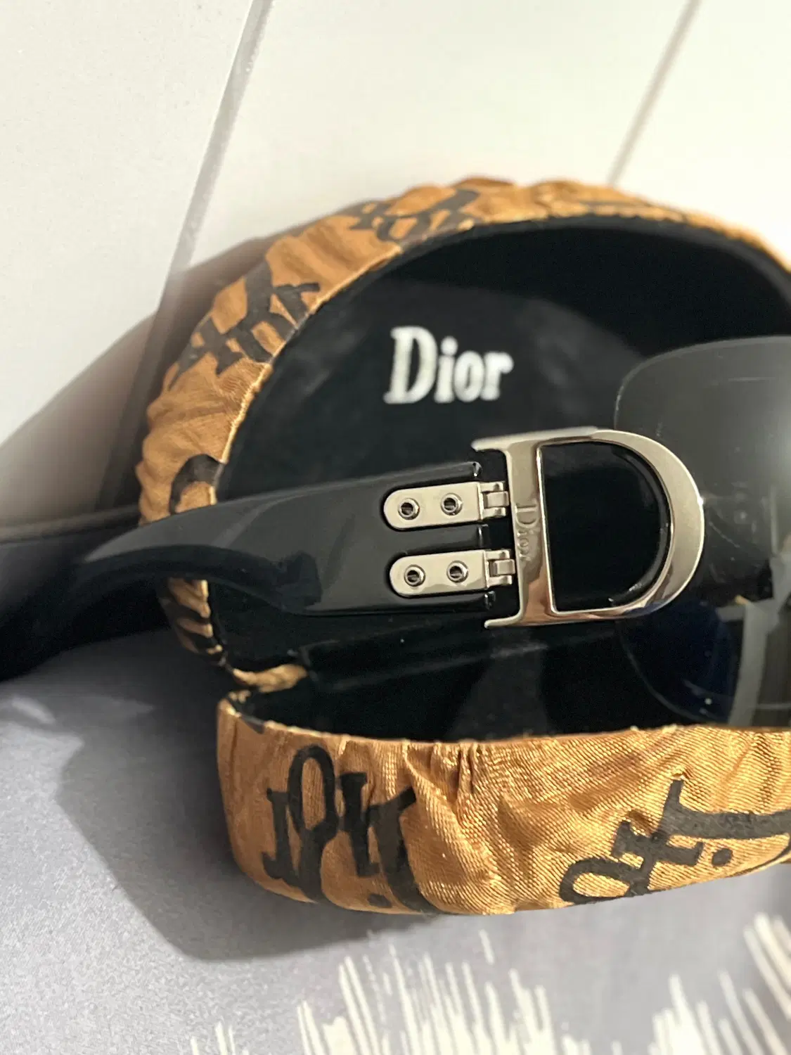 عینک dior|زیورآلات و اکسسوری|شیراز, فرهنگ شهر|دیوار