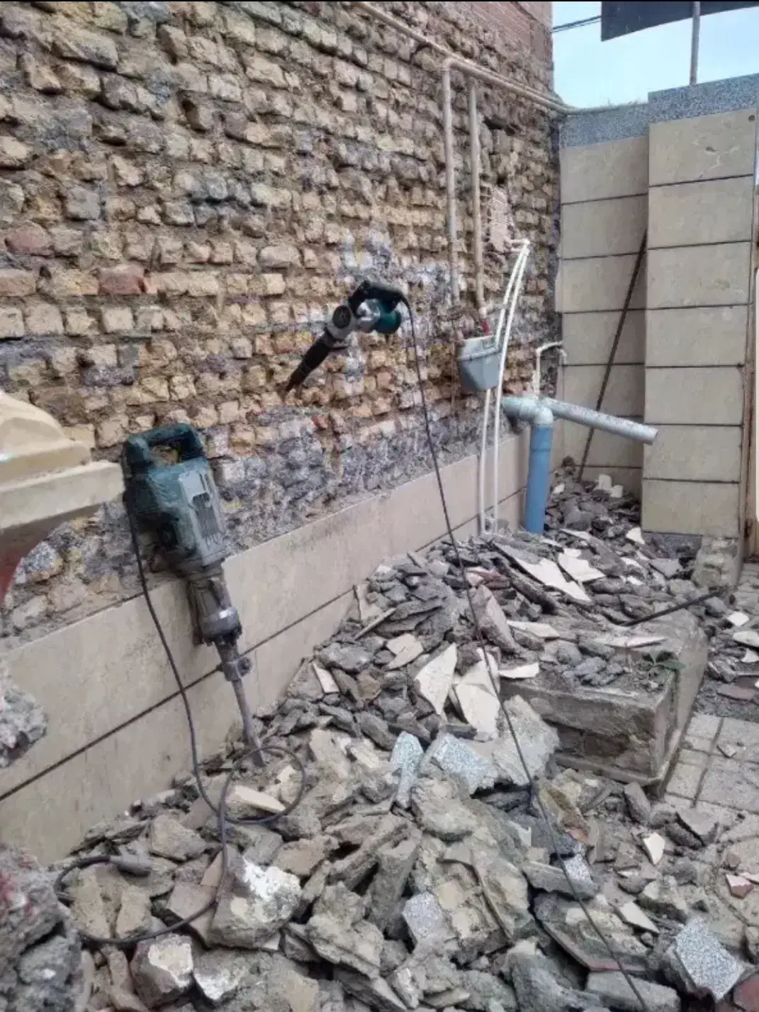 تخریب،بتن کنی،کنده کار،دژبر،سوراخکار ارزانترازهمه|خدمات پیشه و مهارت|تبریز, |دیوار